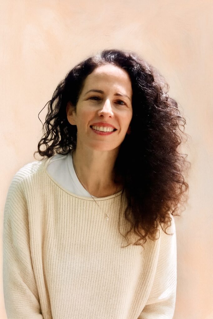 שלי צרפתי, מטפלת ופסיכותרפיסטית