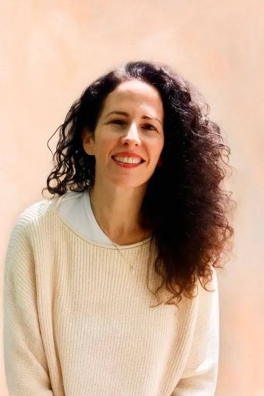 שלי צרפתי, מטפלת ופסיכותרפיסטית